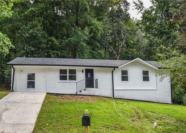 Property at 1456 Sherrie Ln SW, Atlanta, GA 30331, 4 beds, 1.5 baths