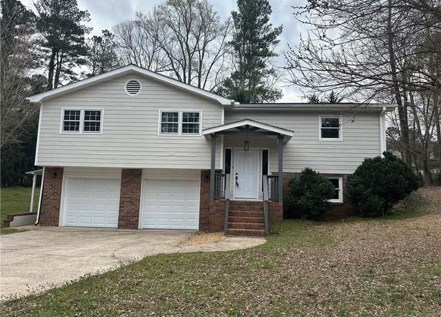Property at 3967 Evelyn Dr, Powder Springs, GA 30127, 4 beds, 2 baths