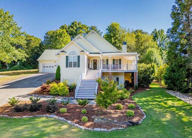 Property at 250 Blackberry Ln, Douglasville, GA 30134, 5 beds, 3 baths