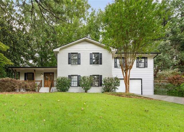 Property at 3844 Lake Dr SE, Smyrna, GA 30082, 5 beds, 3 baths