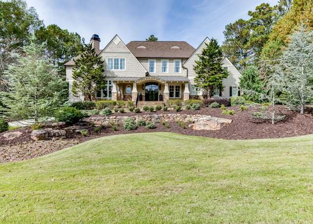 Property at 923 Little Darby Ln, Suwanee, GA 30024, 6 beds, 7.5 baths