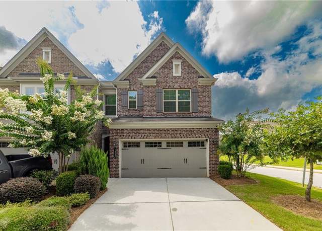 Property at 1417 Lanier Vista Dr, Buford, GA 30518, 3 beds, 2.5 baths