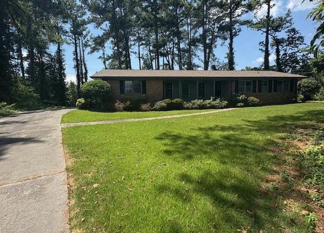 Property at 797 Kiowa Dr NE, Marietta, GA 30060, 3 beds, 2 baths