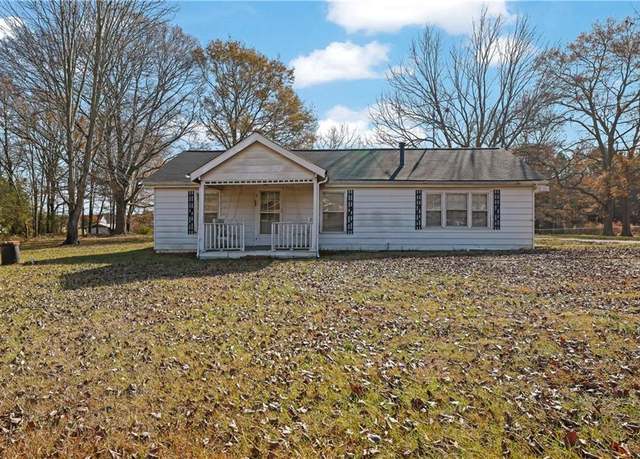 Property at 2948 Lenora Rd, Snellville, GA 30039, 2 beds, 1 bath