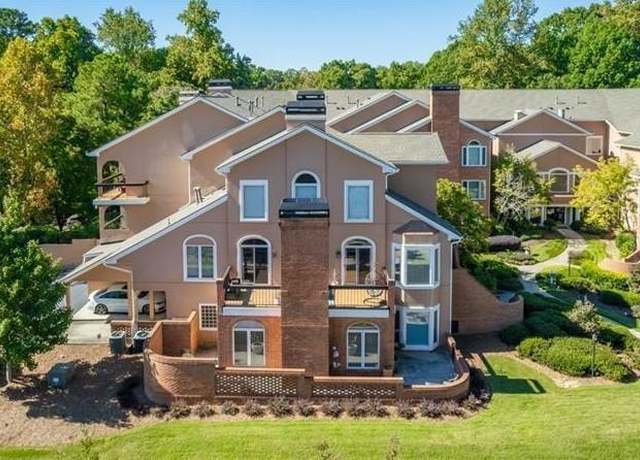 Property at 5360 Brooke Ridge Dr, Dunwoody, GA 30338, 3 beds, 3 baths