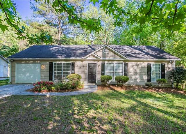Property at 2800 Macon Dr SE, Atlanta, GA 30354, 3 beds, 2 baths