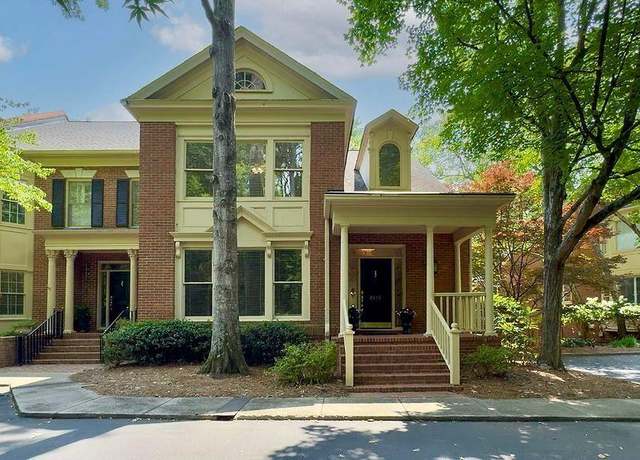 Property at 2010 Riverside Rd, Roswell, GA 30076, 3 beds, 3.5 baths