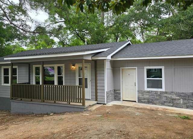 Property at 700 New St, Eatonton, GA 31024, 2 beds, 1 bath