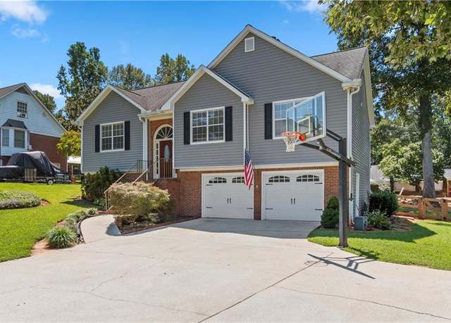 Property at 100 Victor Dr, Buford, GA 30518, 3 beds, 2.5 baths