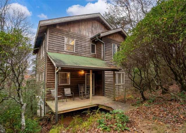 Property at 198 Hollow Log Trl, Ellijay, GA 30536, 2 beds, 2.5 baths