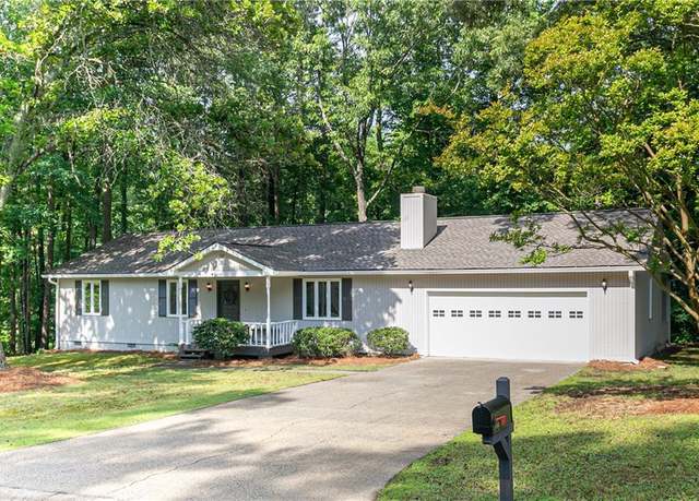 Property at 5819 Stonehaven Dr NW, Kennesaw, GA 30152, 3 beds, 2 baths