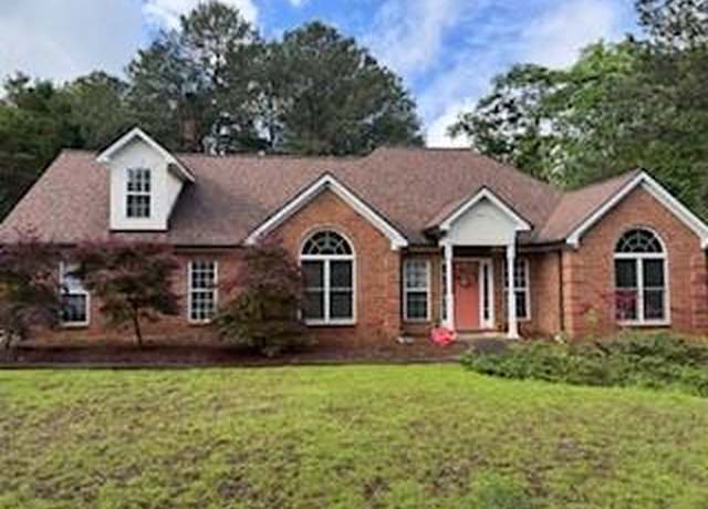 Property at 300 Gaelic Way, Tyrone, GA 30290, 4 beds, 2.5 baths