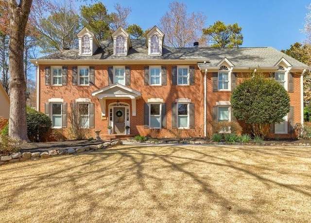 Property at 656 Gunby Rd SE, Marietta, GA 30067, 5 beds, 5.5 baths