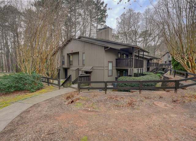 Property at 1804 Cumberland Court Ct SE, Smyrna, GA 30080, 2 beds, 1 bath