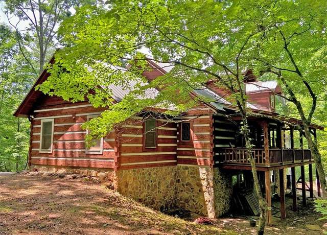Property at 802 Pine Knot Dr, Cleveland, GA 30528, 3 beds, 2.5 baths