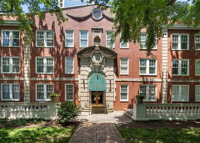 Property at 2840 Peachtree Rd NW #307, Atlanta, GA 30305, 1 bed, 2 baths