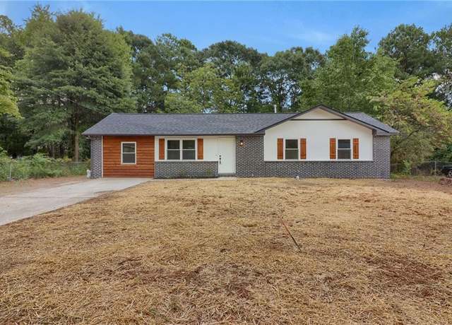 Property at 8824 E Bourne, Jonesboro, GA 30238, 4 beds, 2 baths