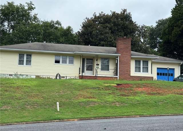 Property at 7 Hillcrest Ave, Rome, GA 30161, 3 beds, 2 baths