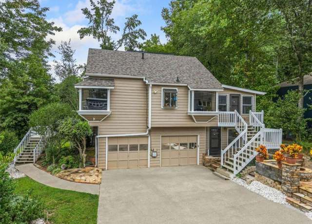 Property at 3278 Winter Wood Ct, Marietta, GA 30062, 5 beds, 3 baths