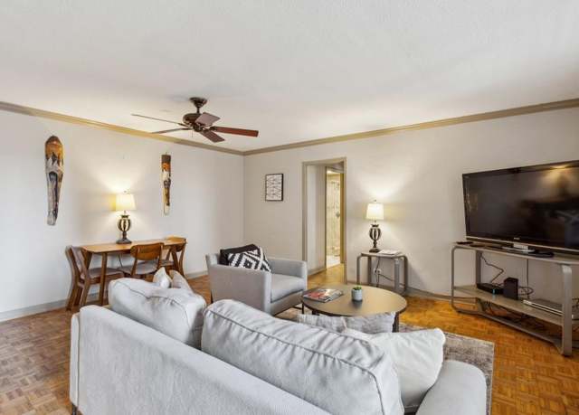 Property at 300 Peachtree St NE Unit 18I, Atlanta, GA 30308, 1 bed, 1 bath