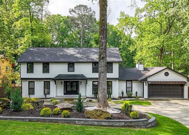 Property at 3270 Brookview Dr, Marietta, GA 30068, 5 beds, 3.5 baths