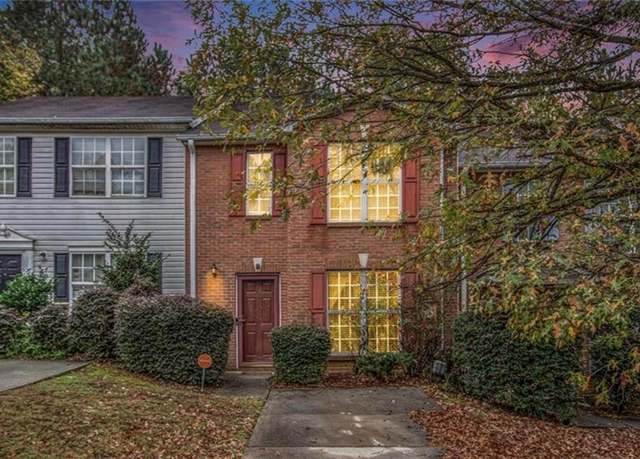 Property at 338 Saratoga Pl, Riverdale, GA 30296, 3 beds, 2.5 baths