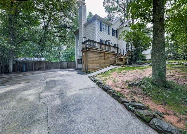 Property at 6023 Jonathan Trce, Canton, GA 30115, 3 beds, 2.5 baths