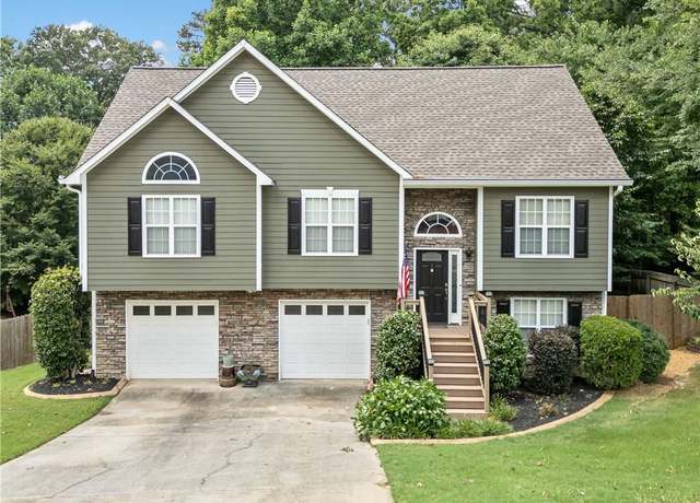 Property at 3372 English Oaks Dr NW, Kennesaw, GA 30144, 3 beds, 3 baths