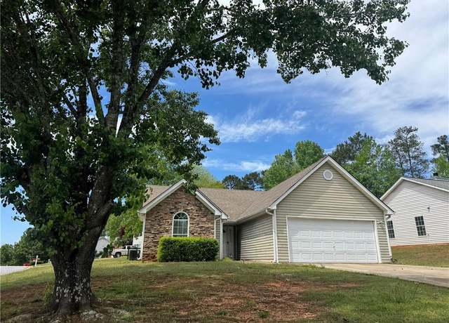 Property at 10111 Commons Way, Jonesboro, GA 30238, 3 beds, 2 baths