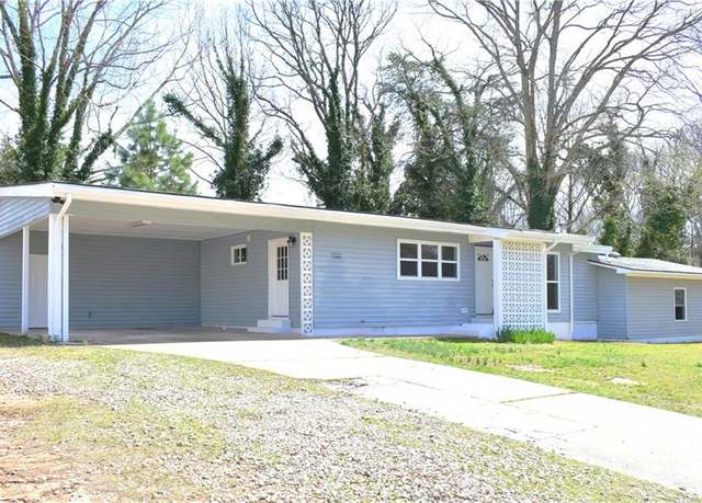 Property at 110 Wildwood Cir, Gainesville, GA 30501, 3 beds, 2 baths
