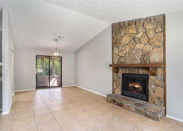 Property at 910 Brandon Hill Way, Jonesboro, GA 30238, 2 beds, 2 baths