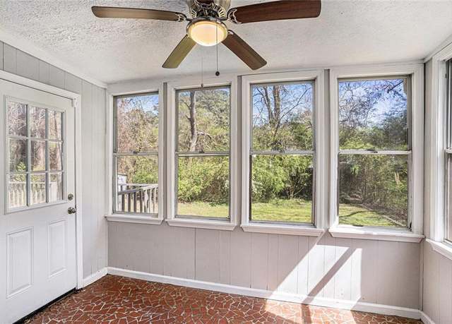 Property at 910 Brandon Hill Way, Jonesboro, GA 30238, 2 beds, 2 baths