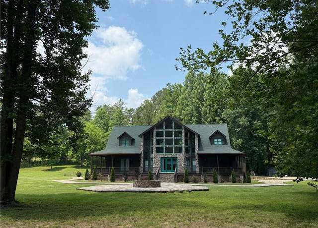 Property at 33 T J Mote Rd, Dahlonega, GA 30533, 4 beds, 4.5 baths