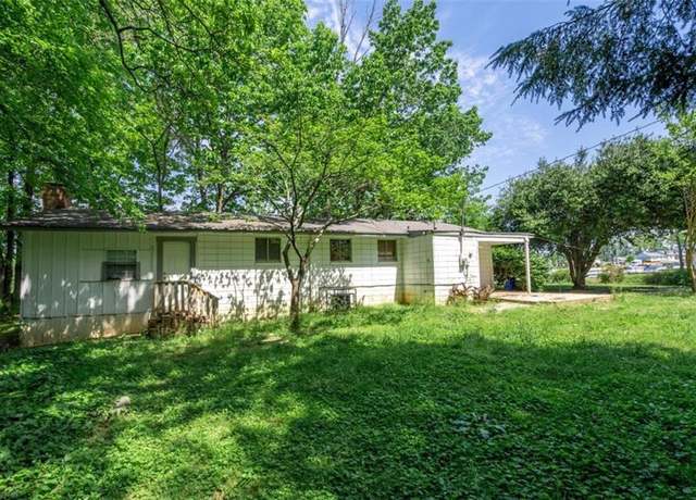 Property at 2155 Rosedale Rd, Snellville, GA 30078, 3 beds, 1 bath