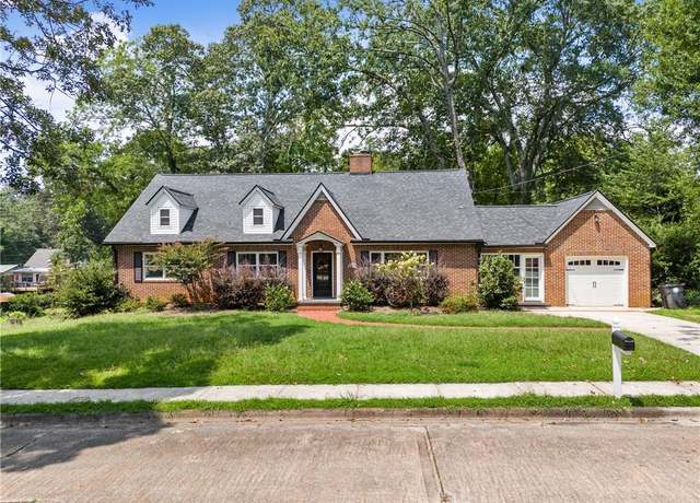 Property at 650 Blueridge Ave, Gainesville, GA 30501, 6 beds, 4 baths