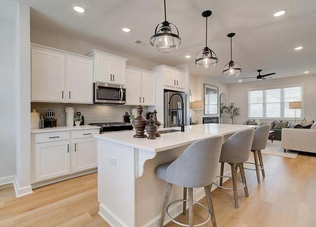 Property at 4814 Floydwood Ln, Mableton, GA 30126, 3 beds, 3.5 baths