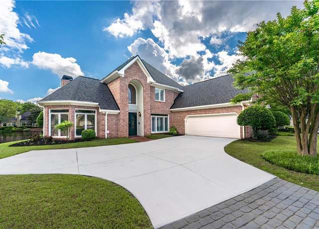 Property at 9325 Saint Georgen Cmn, Johns Creek, GA 30097, 4 beds, 3.5 baths