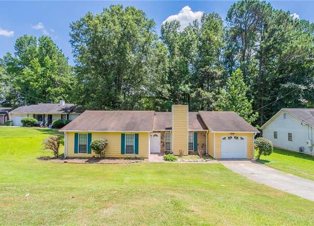 Property at 424 Sir Winston Ct, Jonesboro, GA 30238, 3 beds, 2 baths