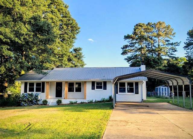Property at 258 Elks St, Winder, GA 30680, 3 beds, 2.5 baths