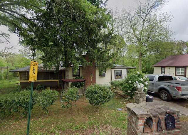 Property at 41 Crayton St, Rockmart, GA 30153, 3 beds, 2 baths