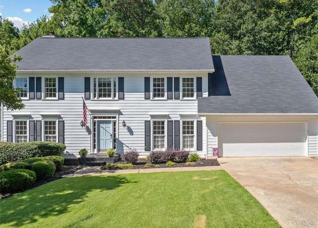 Property at 3159 Arborwoods Dr, Alpharetta, GA 30022, 4 beds, 2.5 baths