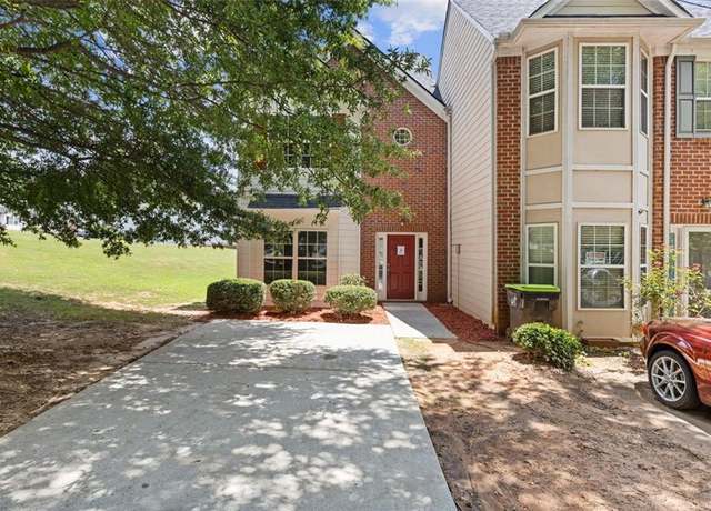 Property at 378 Brookview Dr, Riverdale, GA 30274, 4 beds, 2.5 baths
