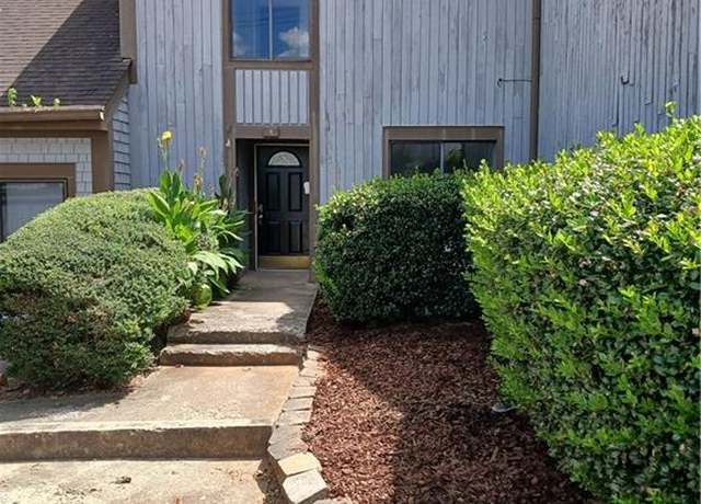 Property at 4 Willowick Dr, Stonecrest, GA 30038, 2 beds, 2.5 baths