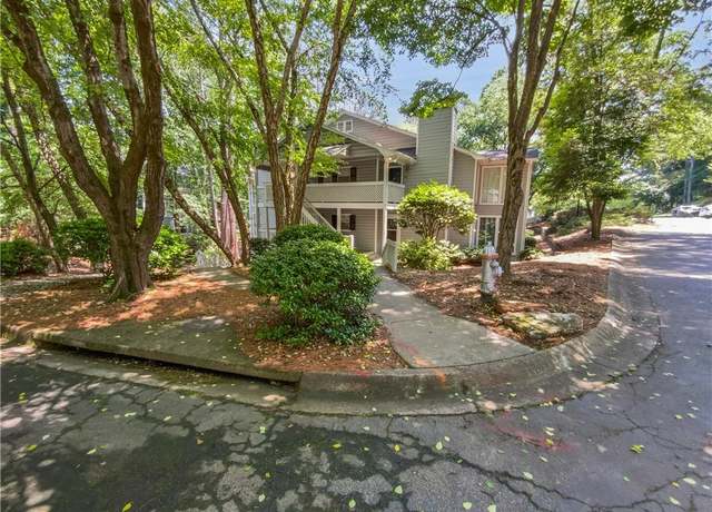 Property at 504 Vicksburg Pl, Atlanta, GA 30350, 3 beds, 2 baths