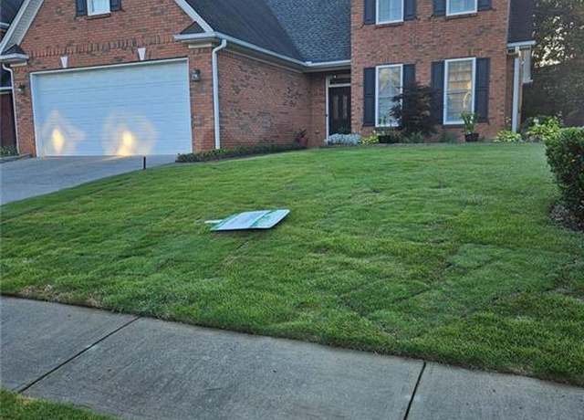 Property at 725 Windsor Place Cir SW, Grayson, GA 30017, 3 beds, 2.5 baths