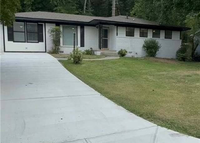 Property at 6050 Ledgewood Dr, Forest Park, GA 30297, 4 beds, 2 baths