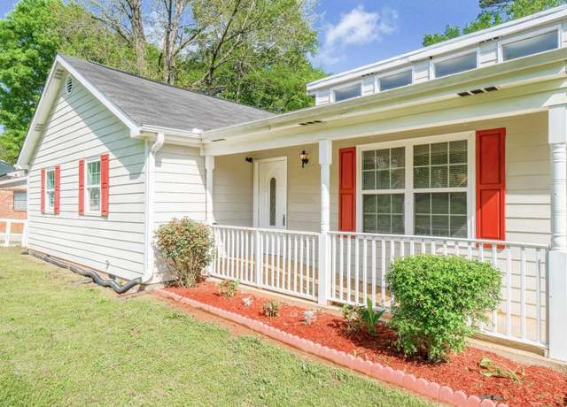Property at 3732 Charlotte Dr, Rex, GA 30273, 3 beds, 2 baths