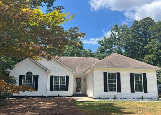 Property at 36 Cumberland Trl, Senoia, GA 30276, 3 beds, 2 baths