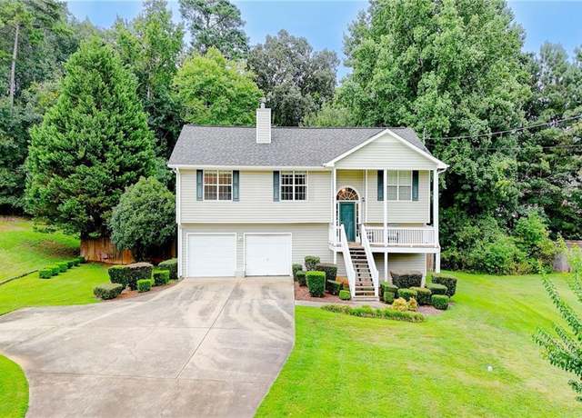 Property at 516 Wild Cherry Ct, Palmetto, GA 30268, 4 beds, 3 baths