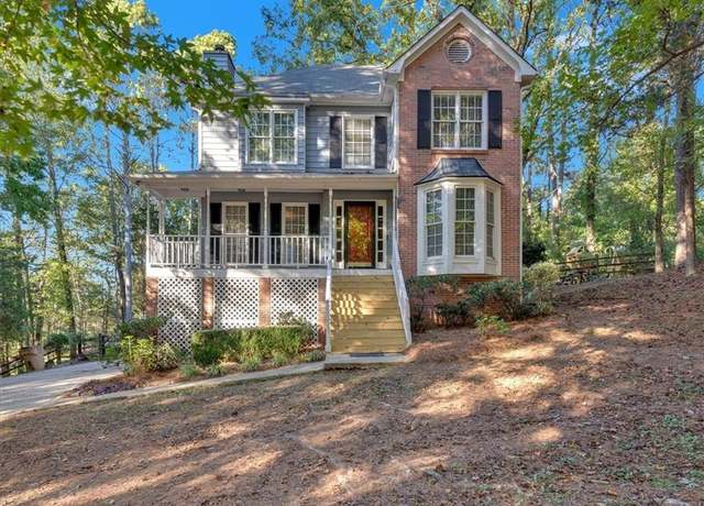 Property at 17 Wexford Cir NW, Cartersville, GA 30121, 3 beds, 2.5 baths